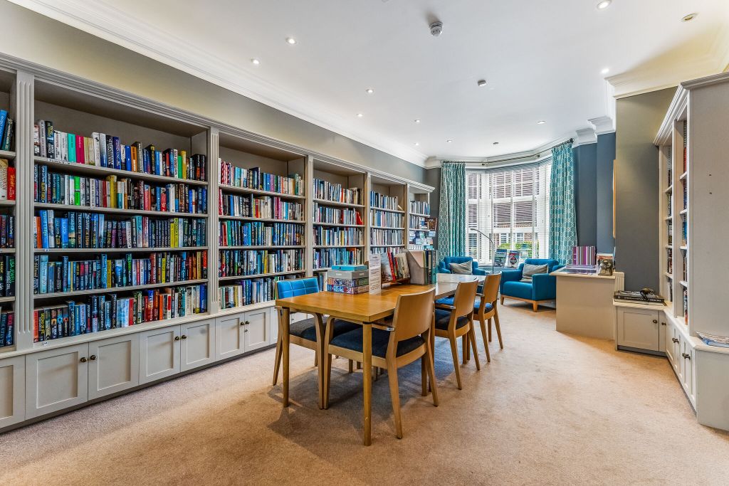 Additional image 16 of 3 bed flat for saleTudor Court, Liphook GU30