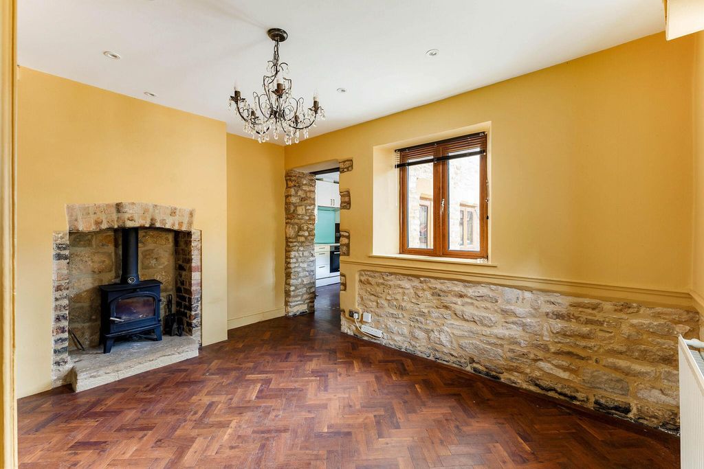 Property photo 2 of 25 Image