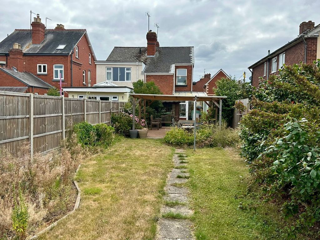 Property photo 2 of 14