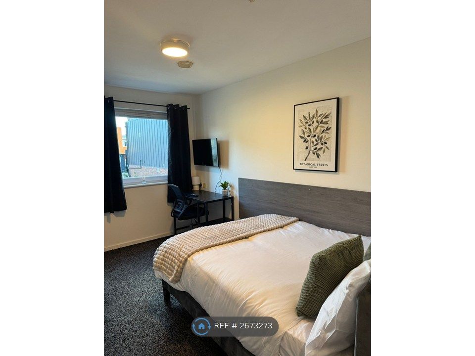 Property photo 3 of 14 Bedroom