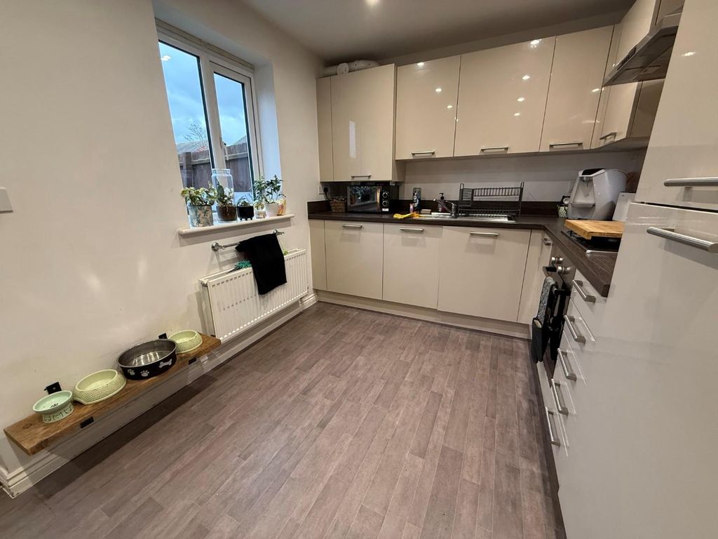 Property photo 3 of 11 5.Jpg