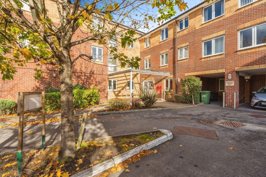 Property photo 2 of 20 Photo