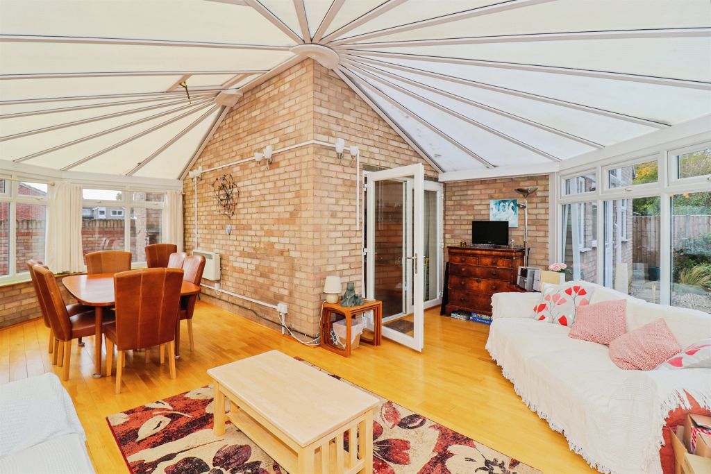 Property photo 3 of 17