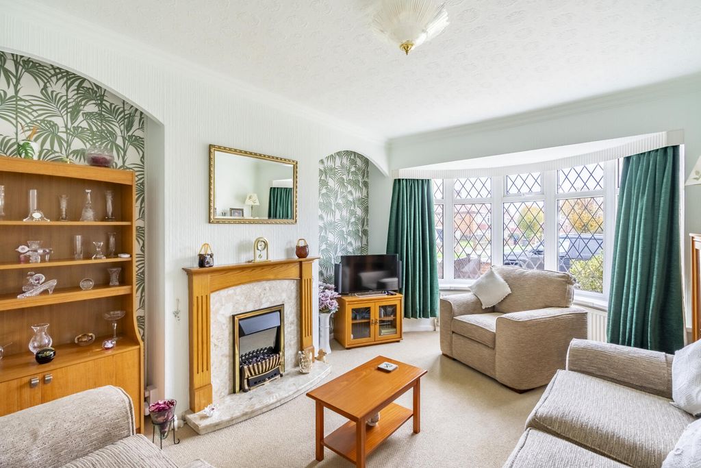 Property photo 2 of 14 Living Room