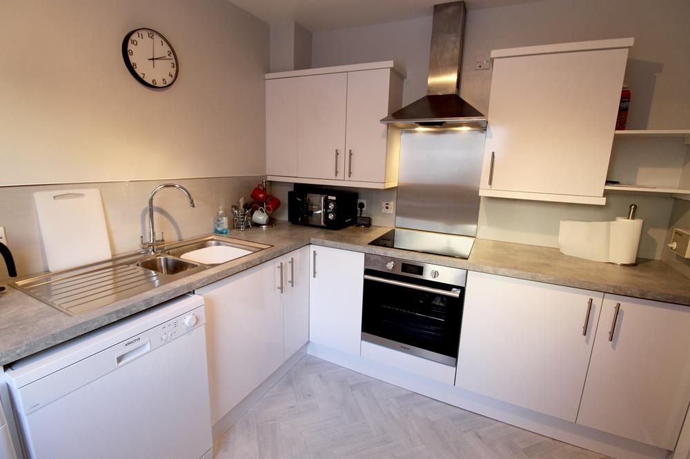 Property photo 2 of 9 Kitchen Photograph 2
