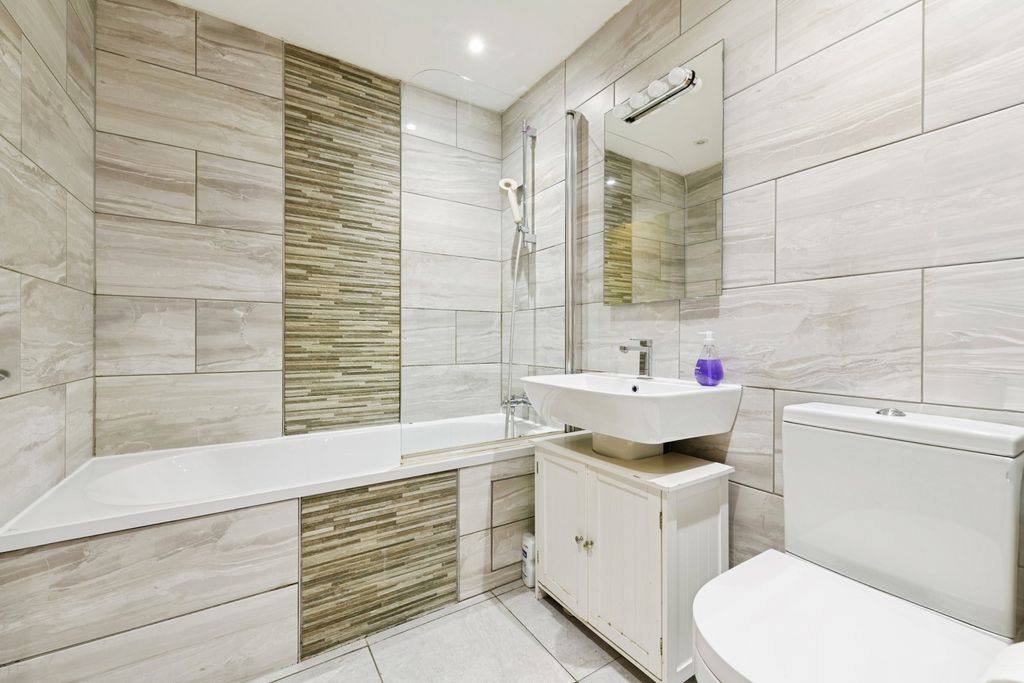 Property photo 3 of 15 Photo