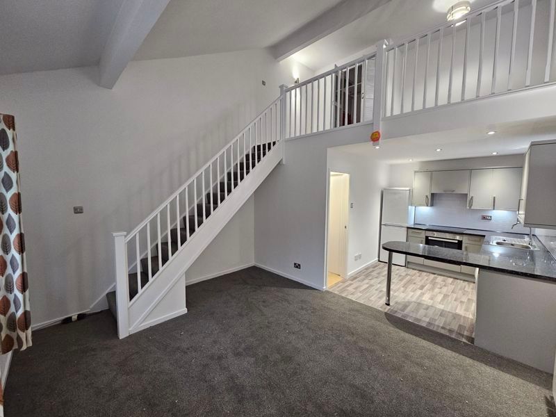 Property photo 2 of 9 Photo 5