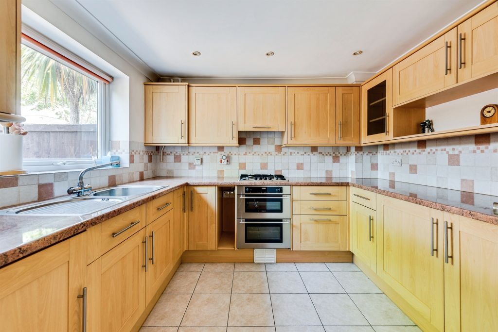 Property photo 3 of 13