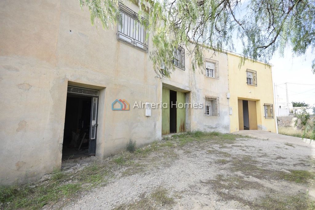 Property photo 2 of 23