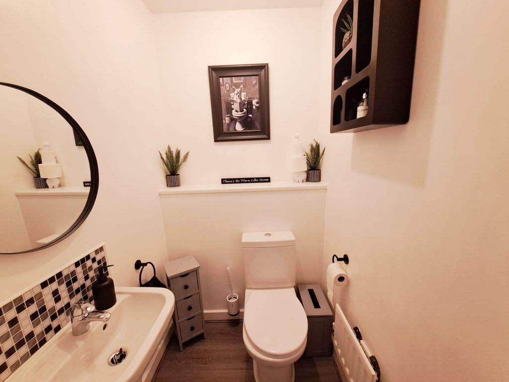 Property photo 2 of 16