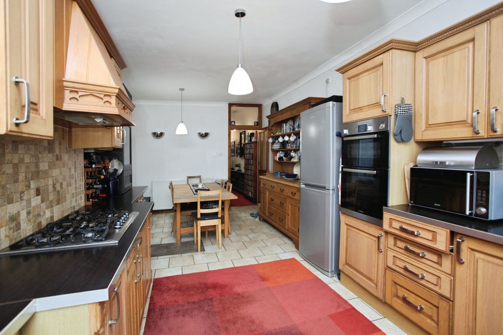 Property photo 3 of 24 Img_7374