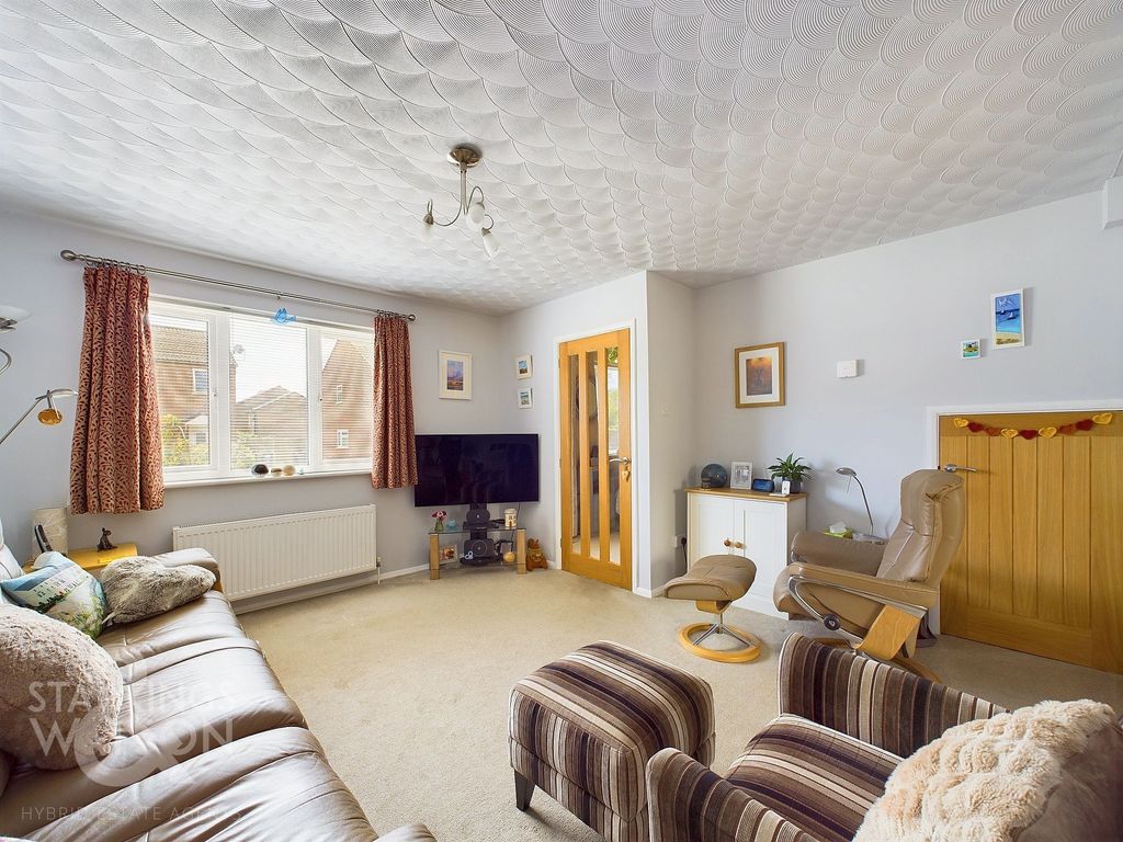 Property photo 2 of 21