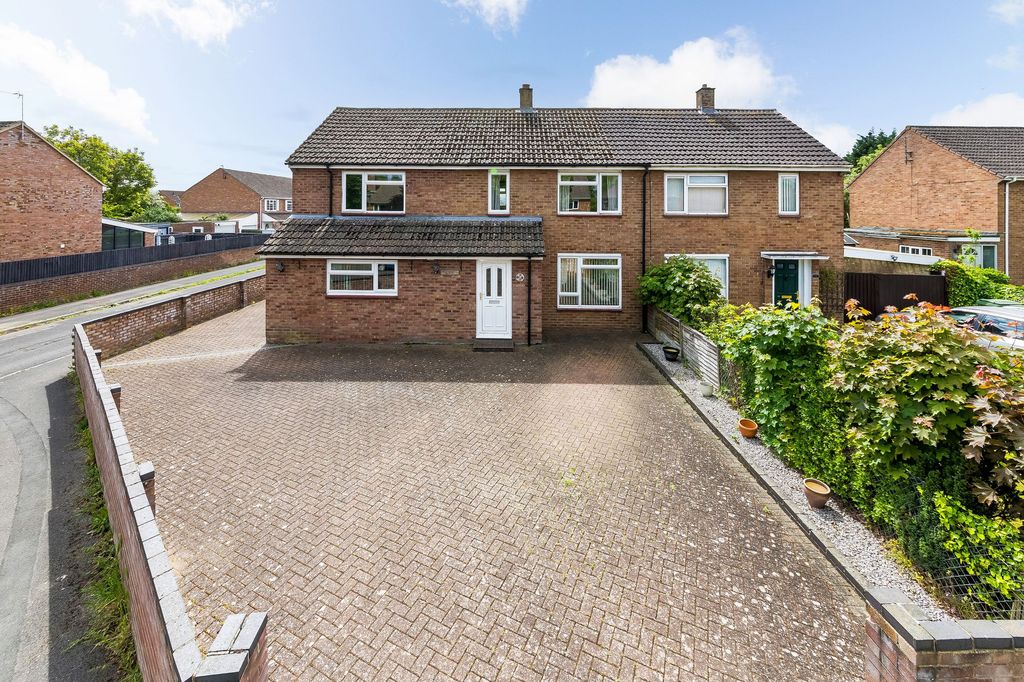Property photo 1 of 24