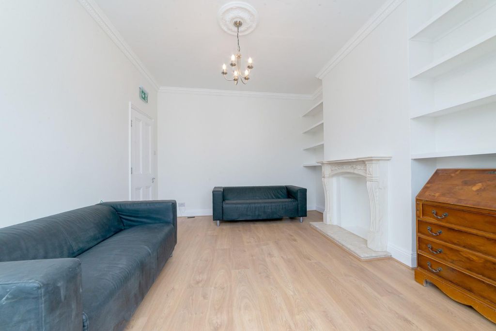 Property photo 3 of 17 Reception Reverse