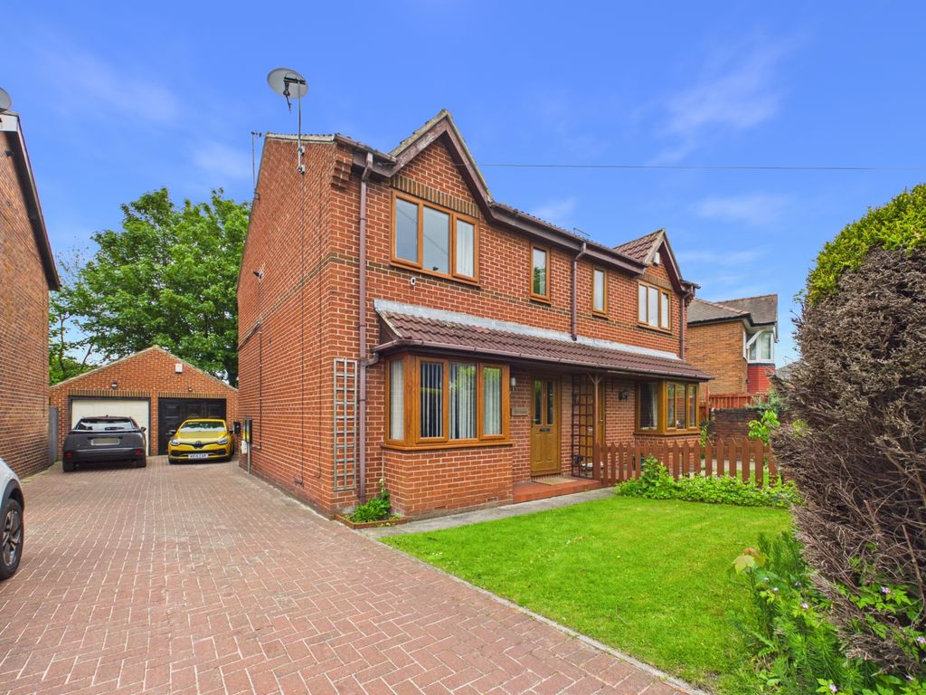 Property photo 1 of 16 Cam02637G0-Pr0030-Still022