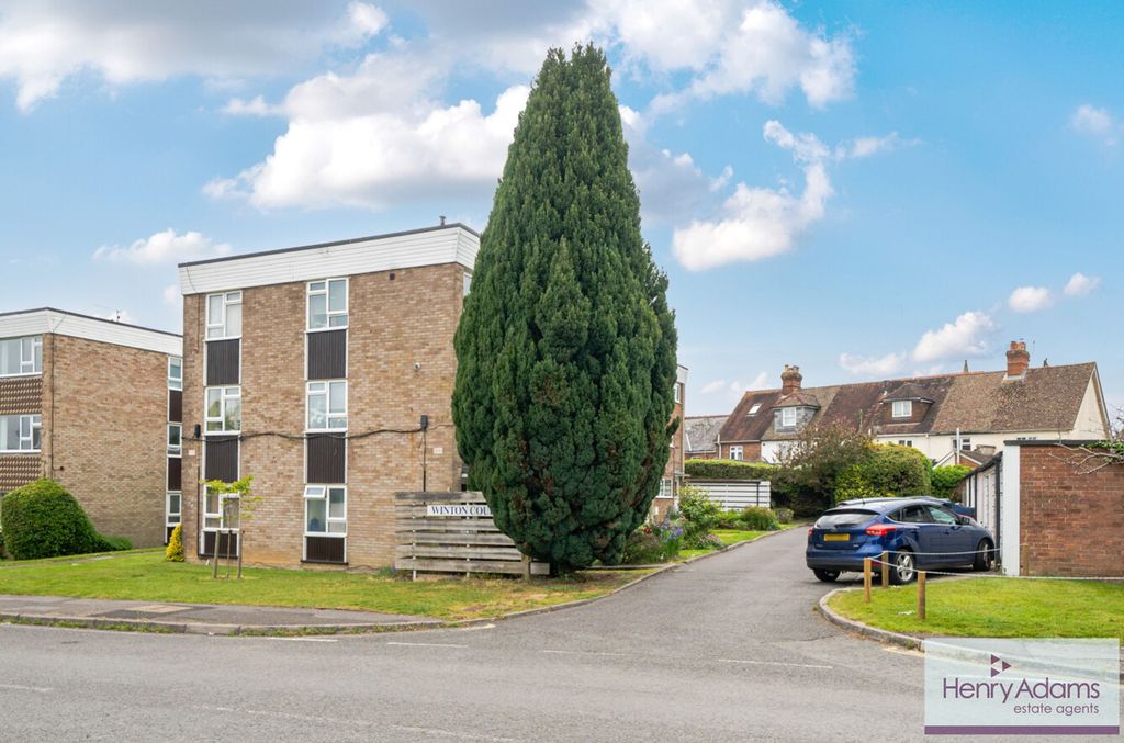 Additional image 12 of 2 bed maisonette for saleWinton Road, Petersfield GU32