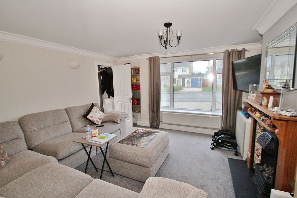 Property photo 2 of 14