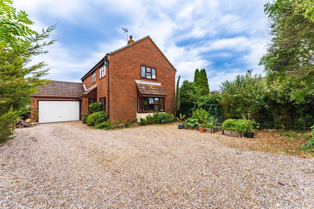 Property photo 1 of 27