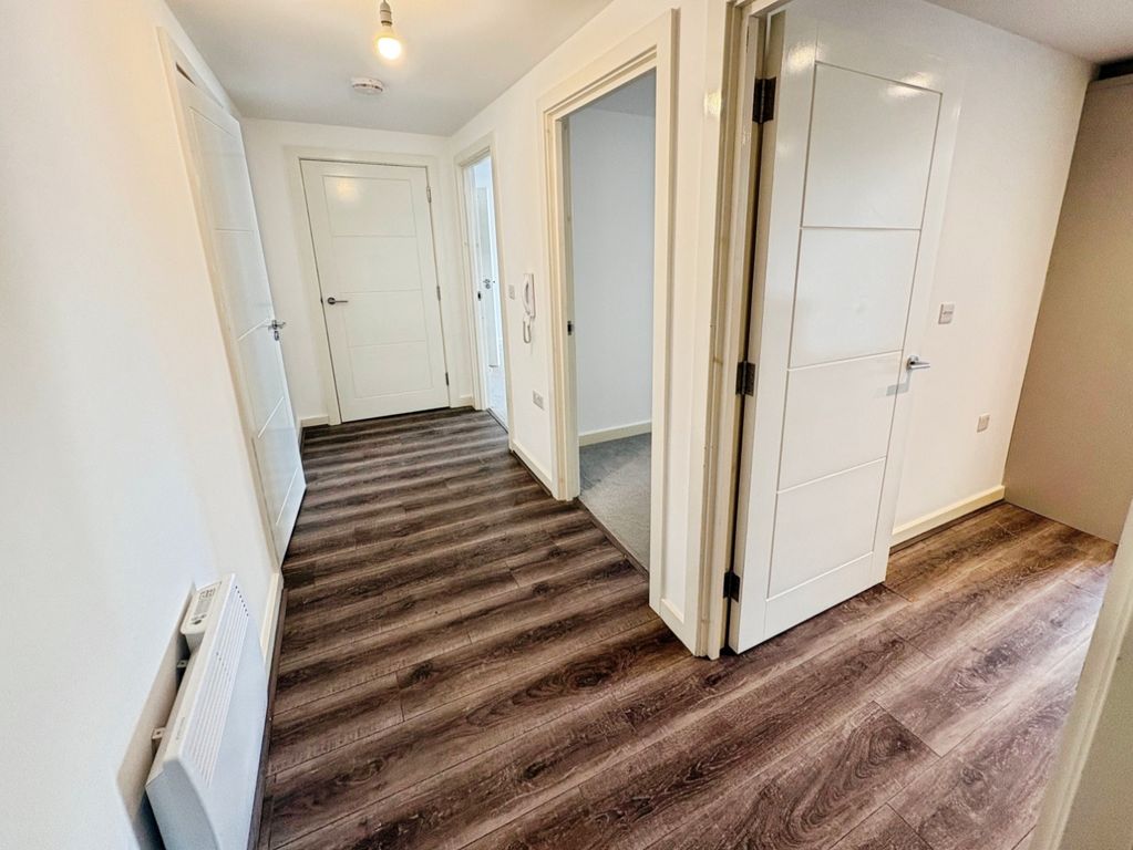 Property photo 2 of 11 Entrance