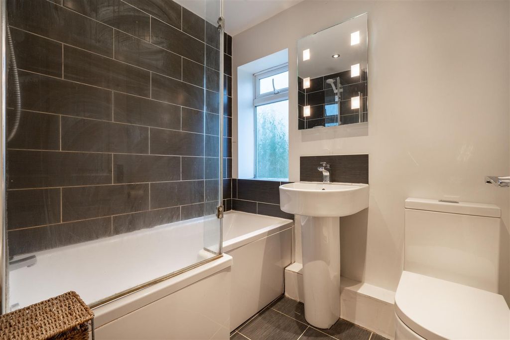 Property photo 3 of 9 _Ajh1595-Hdr.Jpg