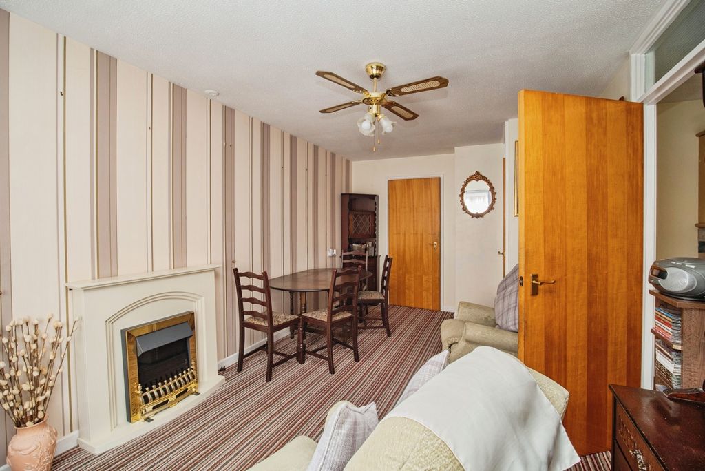 Property photo 2 of 17 Photo