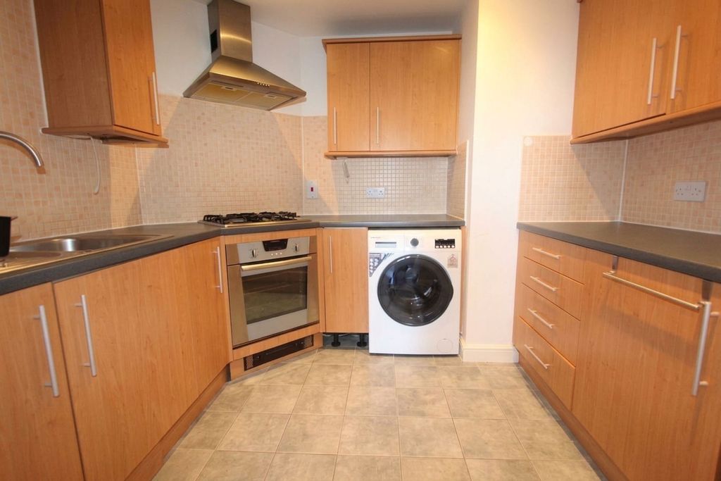 Property photo 3 of 6
