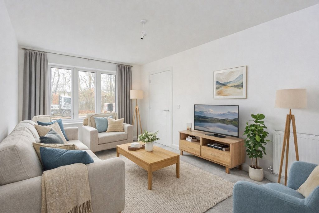 Property photo 2 of 11