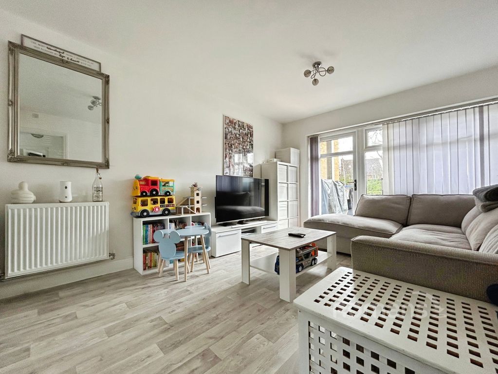 Property photo 3 of 12 Pbox-Img.Jpg