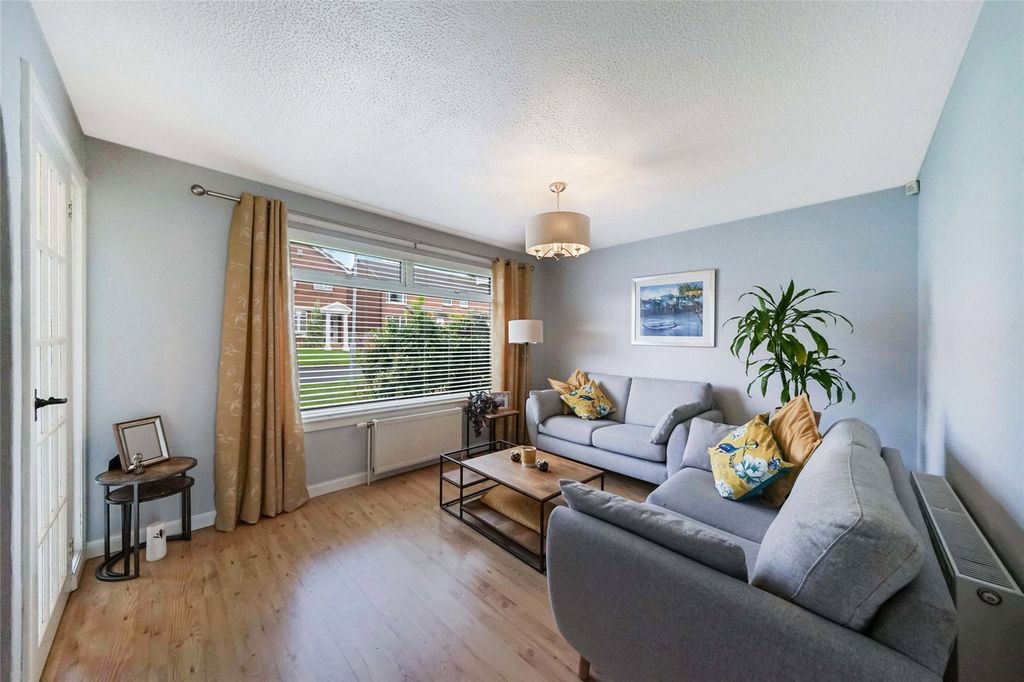 Property photo 2 of 13 2
