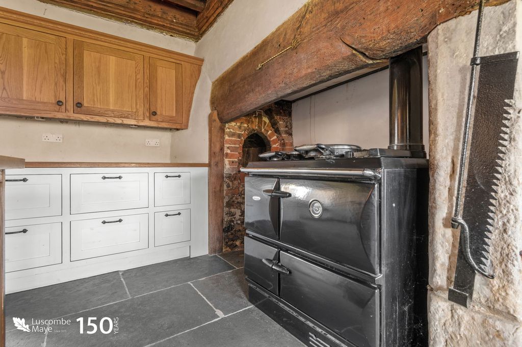 Property photo 3 of 19
