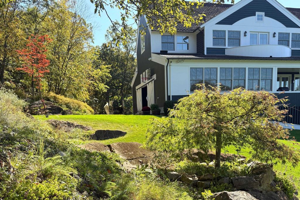 Property photo 1 of 29