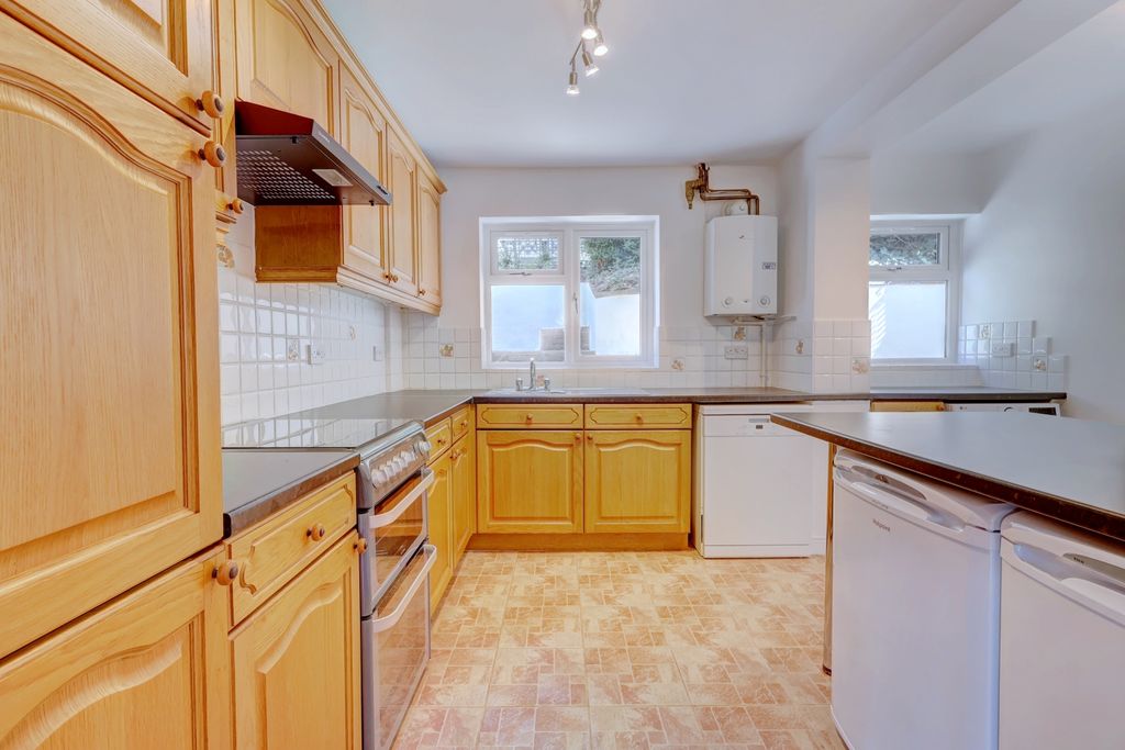 Property photo 2 of 19 Picture No. 09