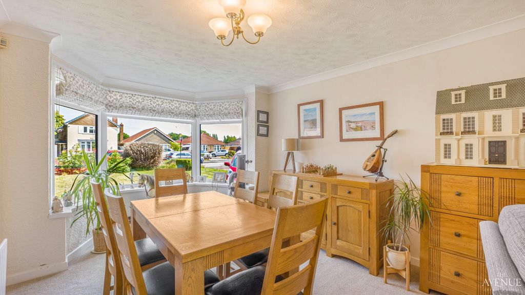 Property photo 3 of 31 4279287
