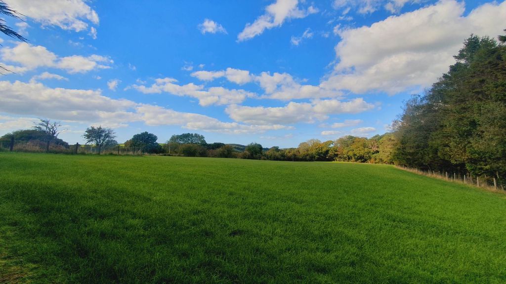 Property photo 3 of 31