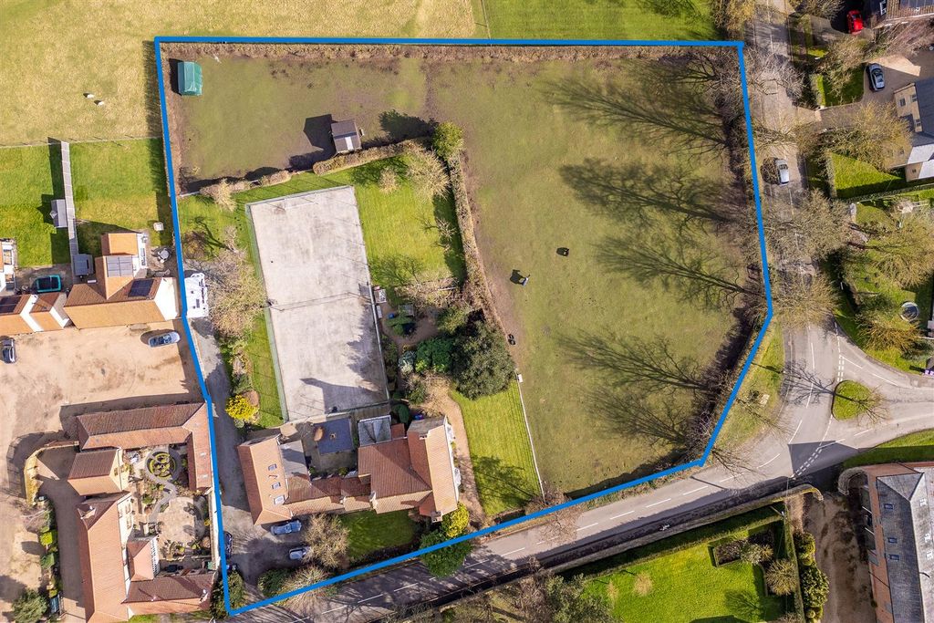 Property photo 3 of 36 39 Outlined.Jpg