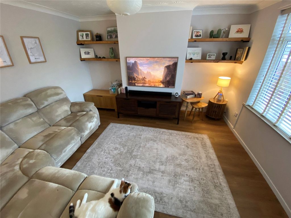 Property photo 2 of 29 Picture No. 08