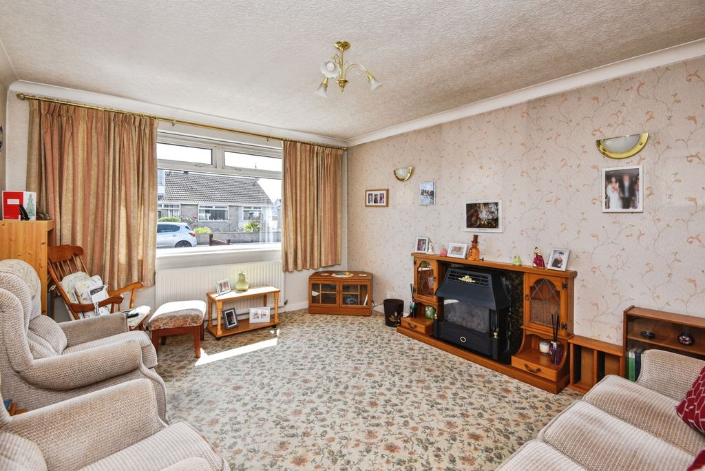 Property photo 3 of 20 Pbox-Img.Jpg