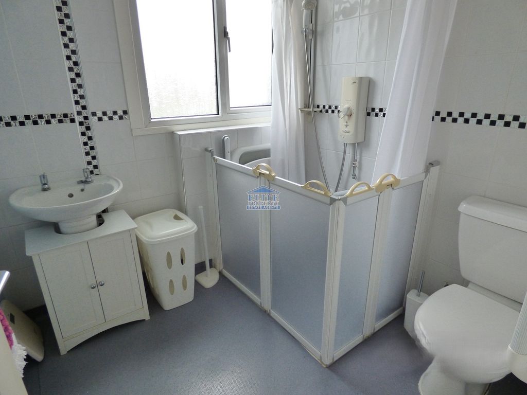 Property photo 2 of 6 Shower Room