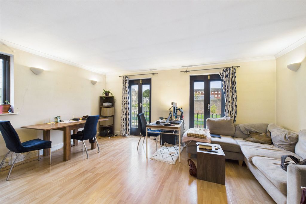 Property photo 3 of 8 Picture No. 03