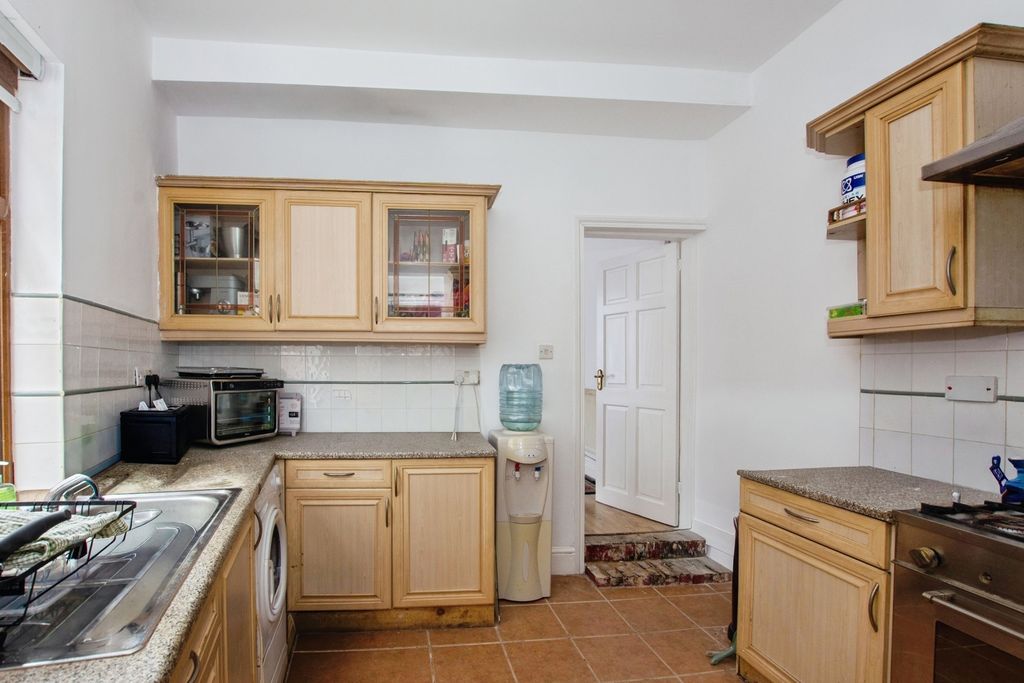 Property photo 3 of 19 Pbox-Img.Jpg