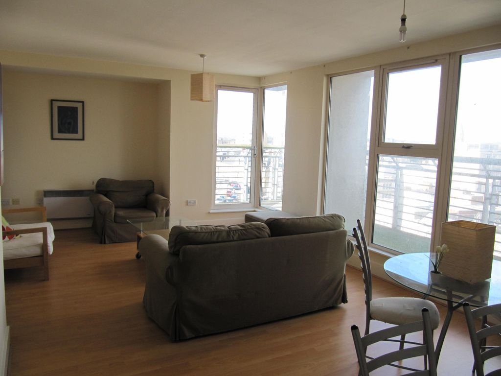 Property photo 2 of 9