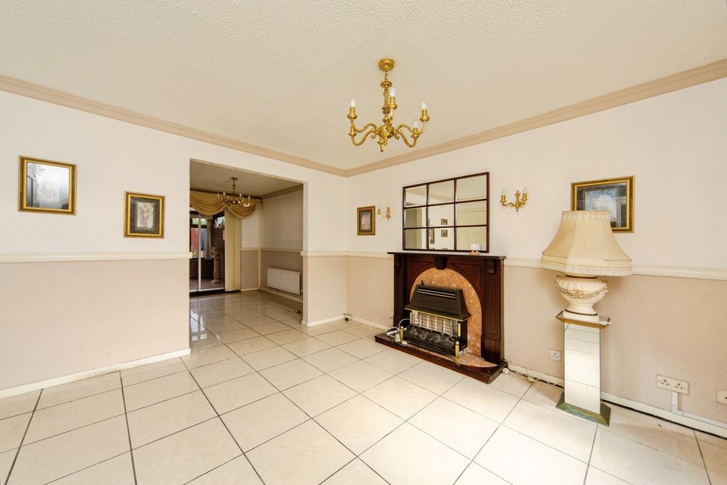 Property photo 3 of 20 Pbox-Img.Jpg