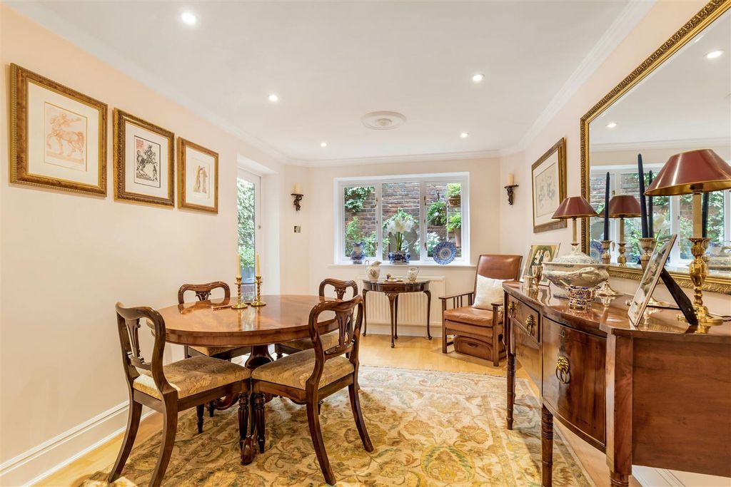 Property photo 3 of 20