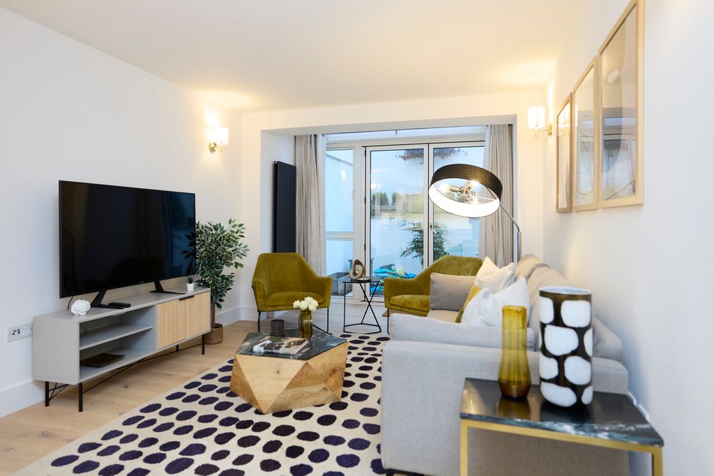 Property photo 1 of 27 1