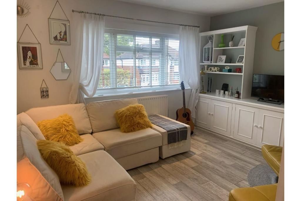 Property photo 2 of 13