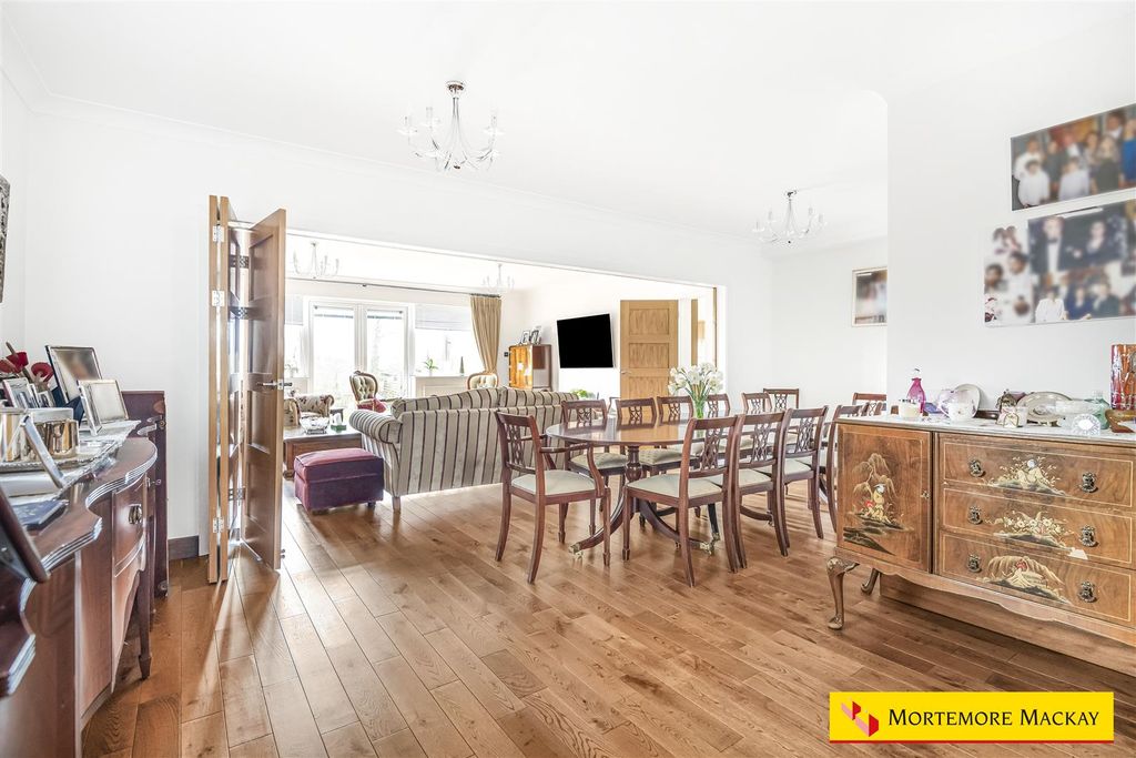 Property photo 3 of 39 42_45831_Watermarked.Jpg