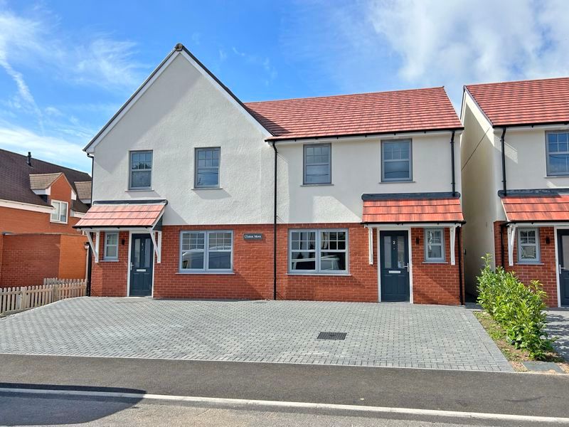 Property photo 1 of 10 Photo 11