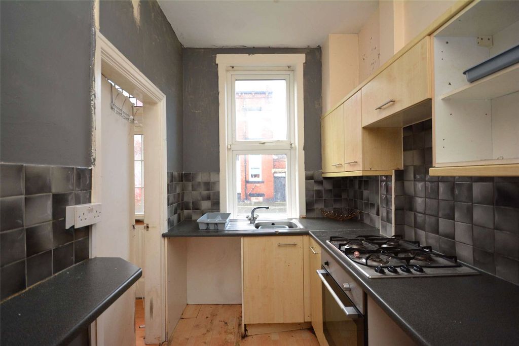 Property photo 3 of 11 Picture No. 09