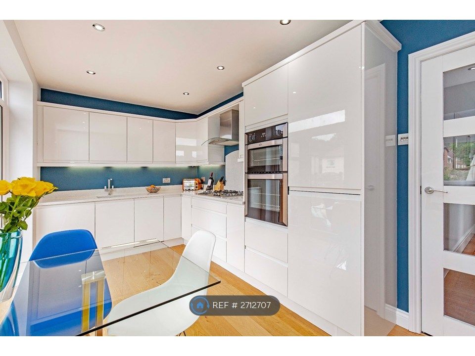 Property photo 3 of 30