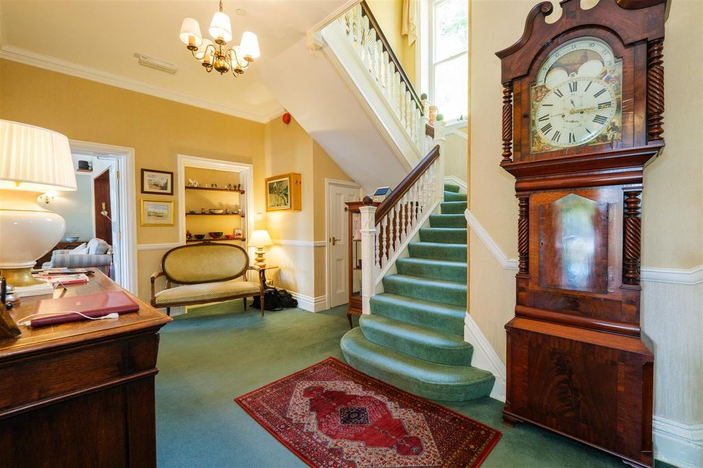 Property photo 3 of 37 Parry Trehaven Looe-5.Jpg